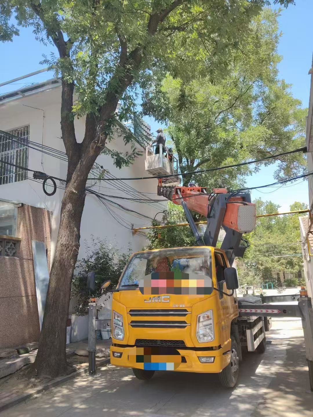 秀洲区高空作业车能吊装重物吗？最大承载多少公斤？