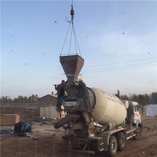 秀洲区“精准瞄准”—— 吊车的 “定位导航” 技术