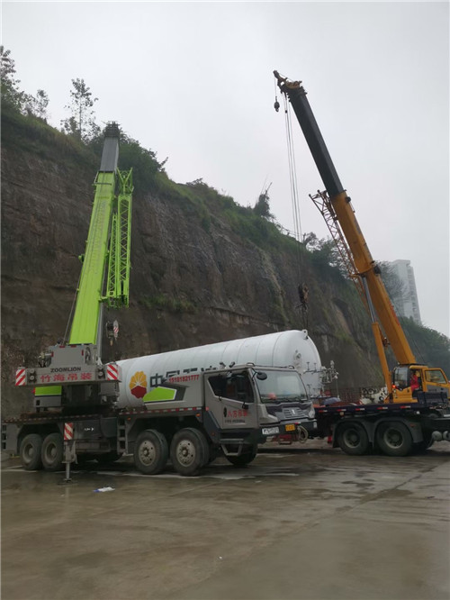 秀洲区“不怕风雨冻”—— 吊车的 “恶劣环境适应” 技术